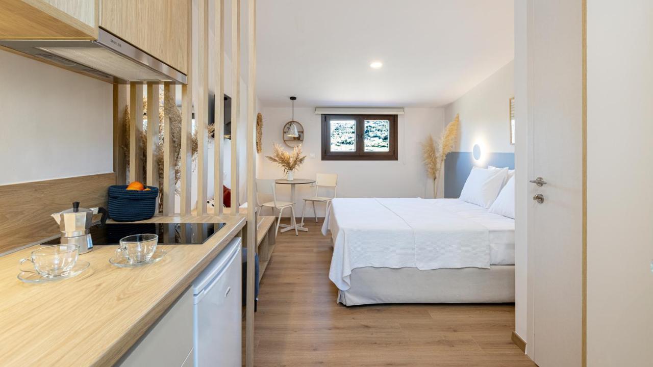 Aether Green Apartments Néa Róda Eksteriør bilde